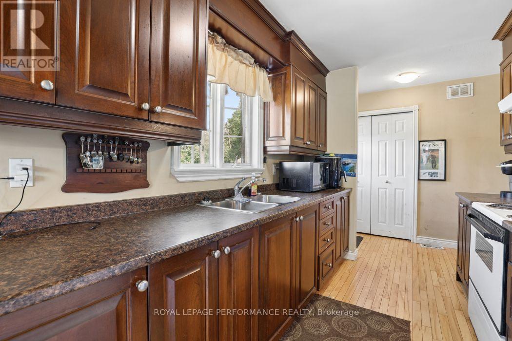 10607 Pleasant Valley Road