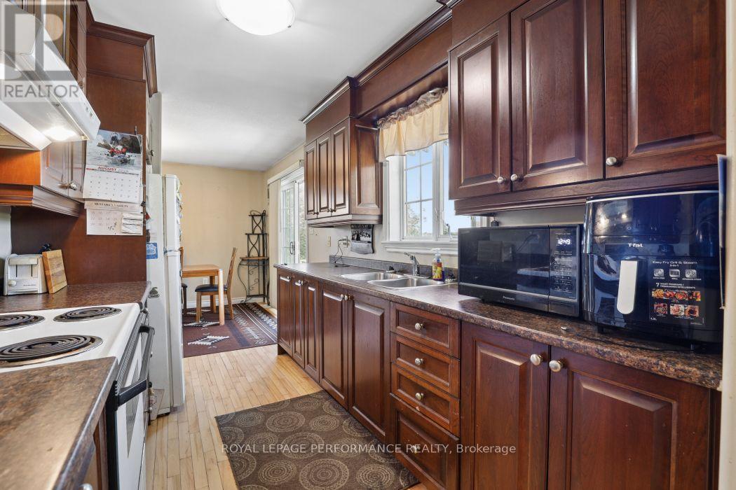 10607 Pleasant Valley Road