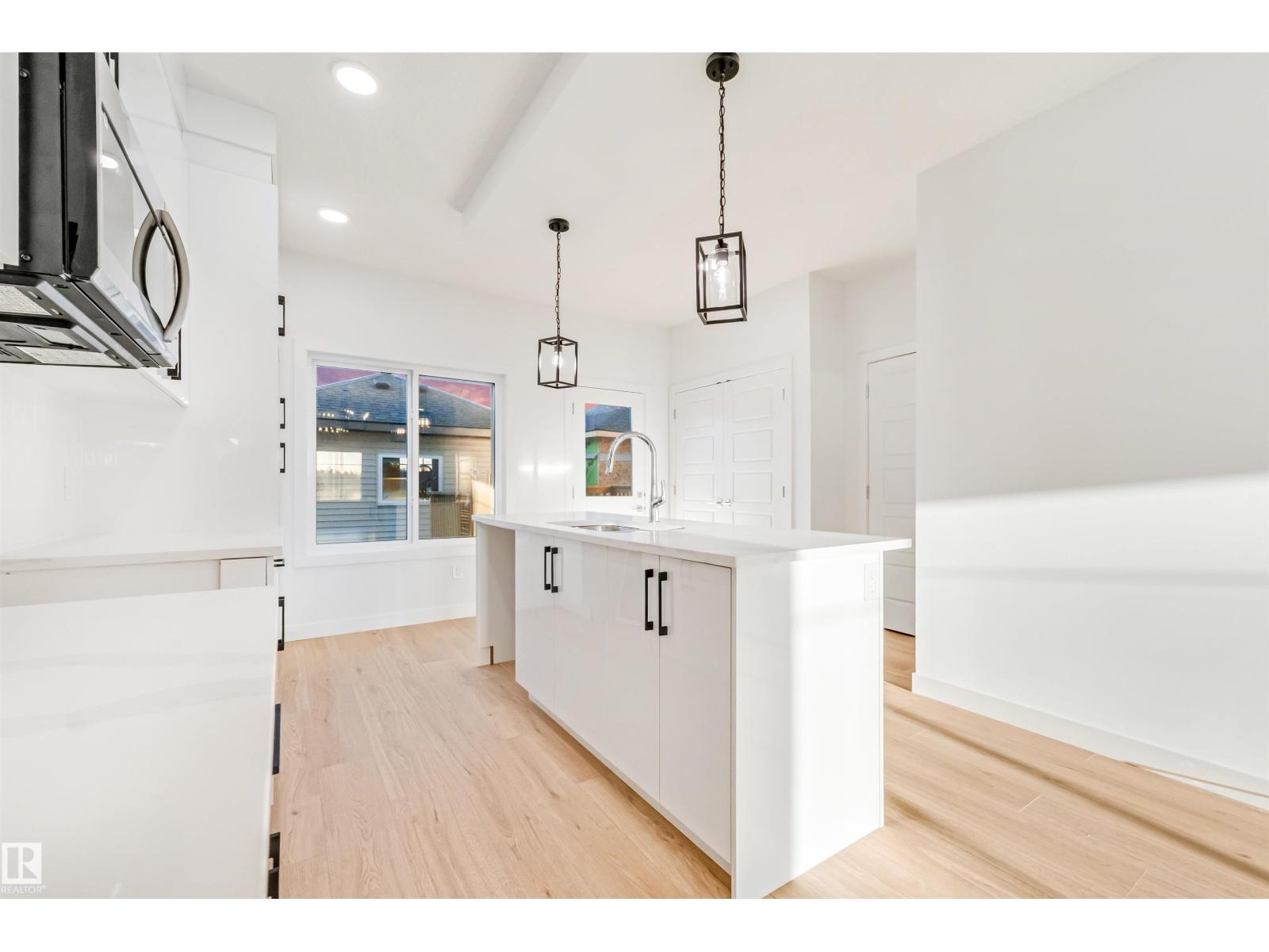 1511 211 STREET NW - 11