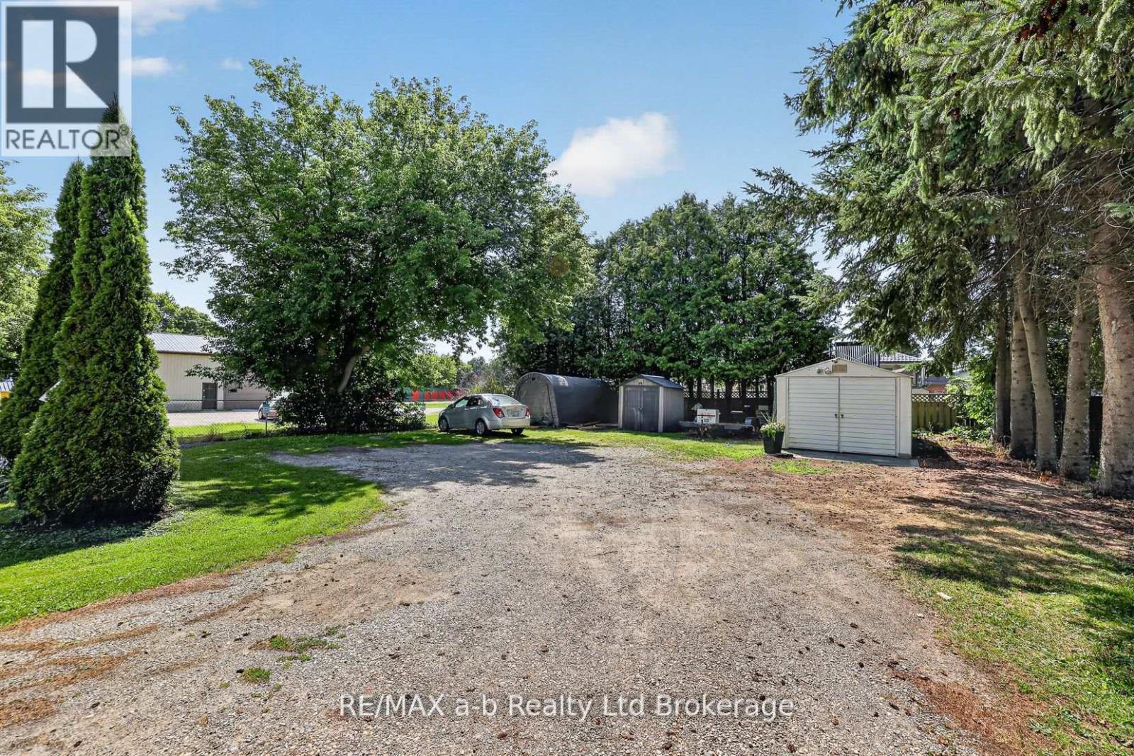 133 DUNDAS STREET W - 7