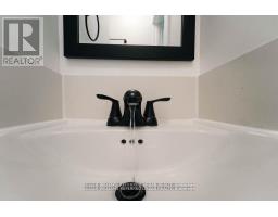 Upper - 1182 Ossington Avenue, Toronto, ON M6G3W1 Photo 15