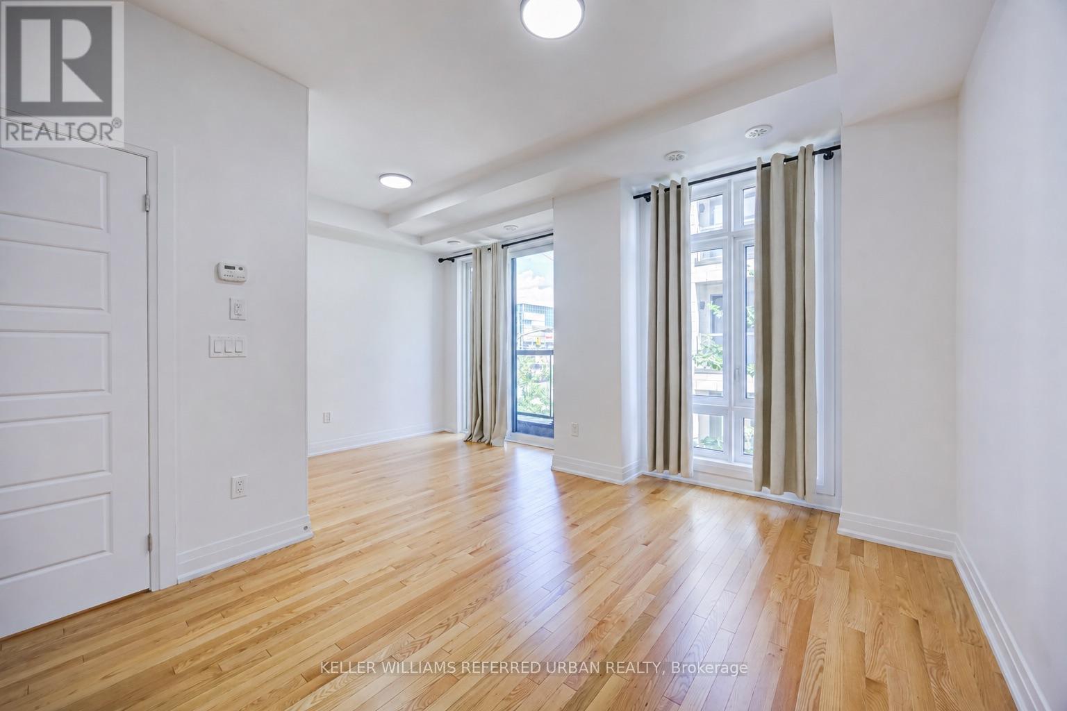 #52 719 LAWRENCE AVENUE W - Image 8