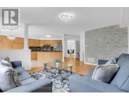 Kitchen - 50 Jewel Crescent, Brampton, ON L6R2P5 Photo 11