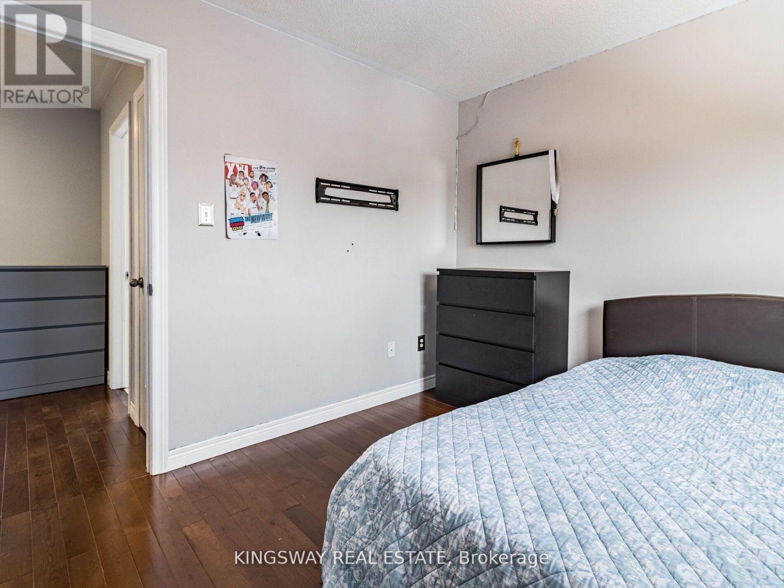 570 ENFIELD ROAD - 25