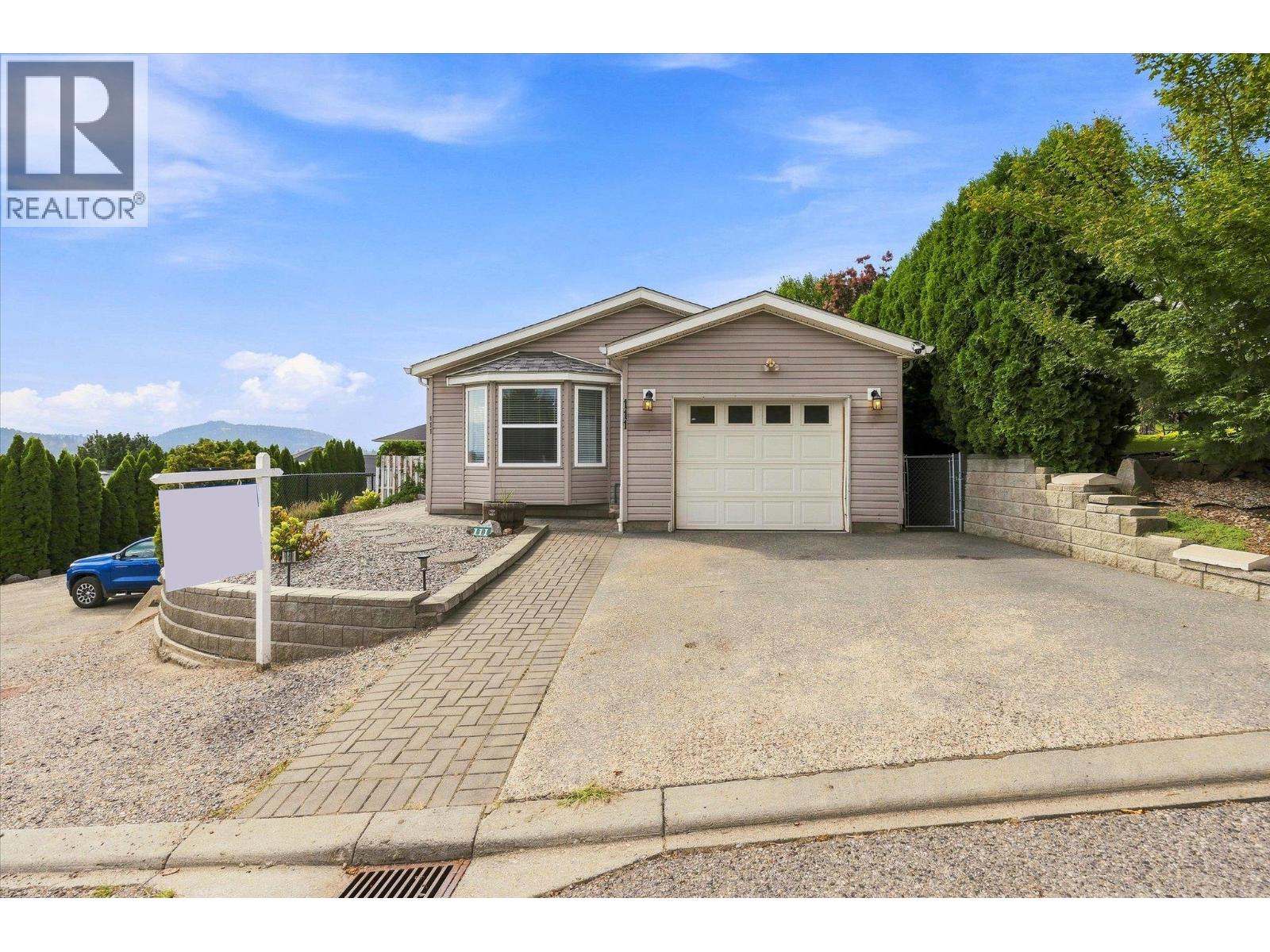 111 2550 Hollywood Road North, Kelowna
