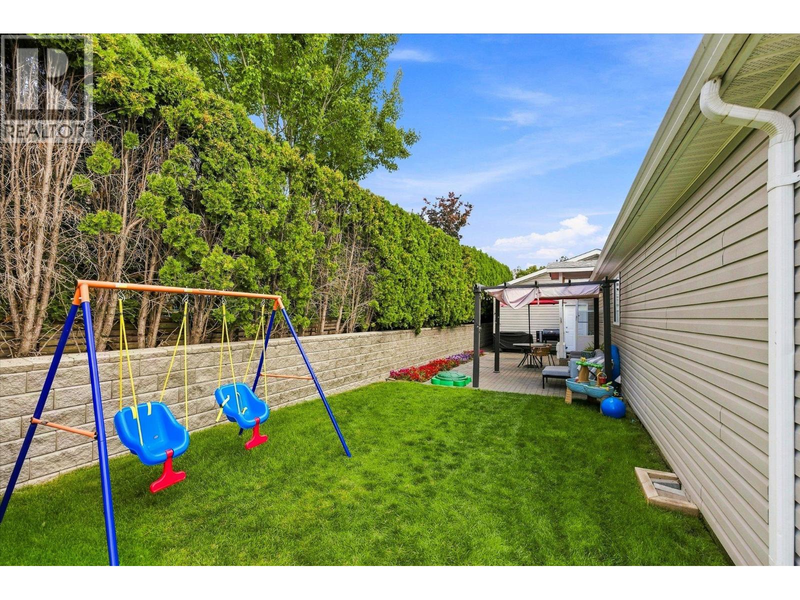 111 2550 Hollywood Road North, Kelowna