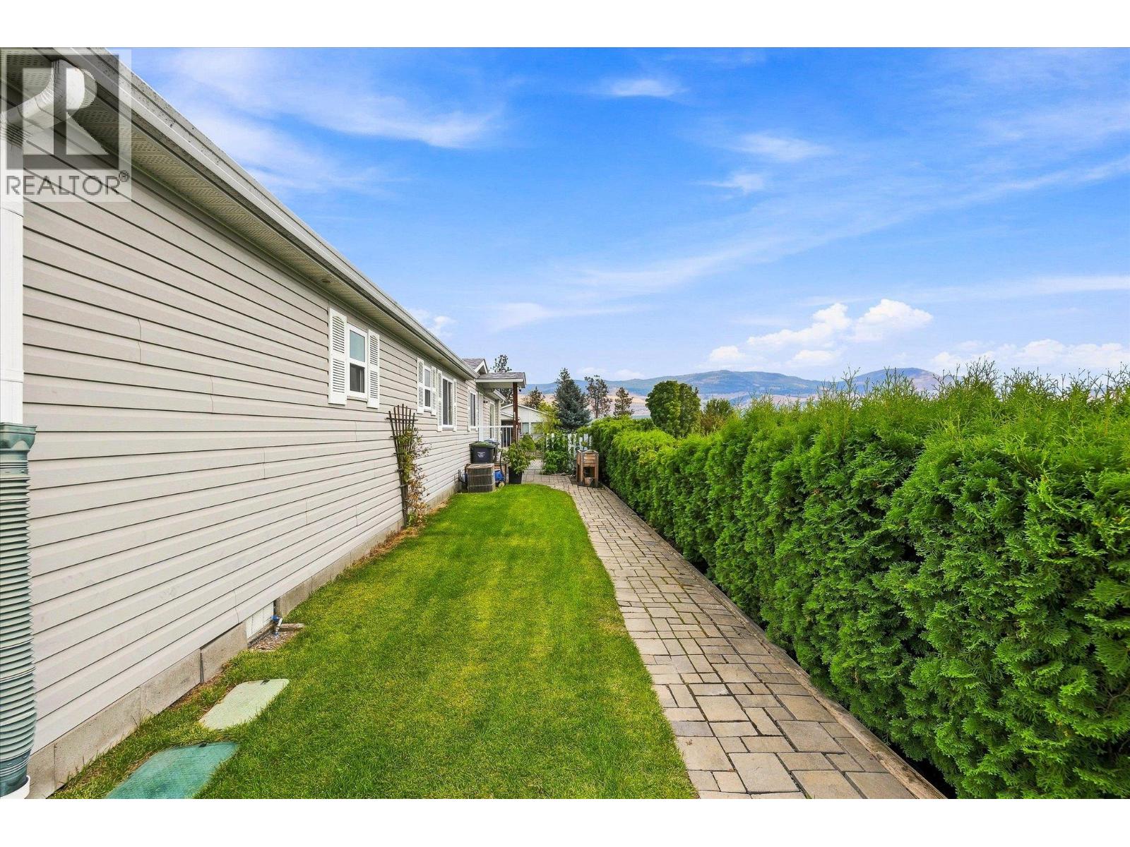 111 2550 Hollywood Road North, Kelowna