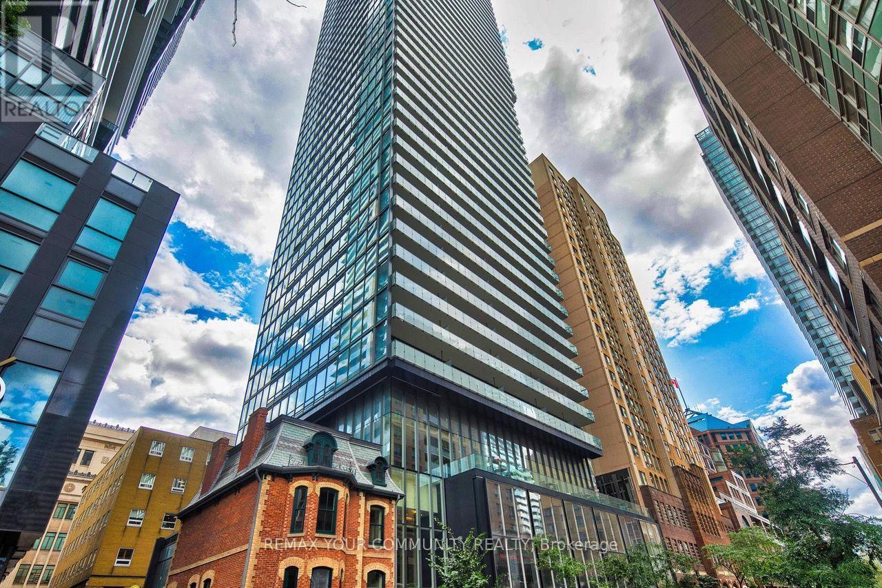 #2711 15 GRENVILLE STREET - 50