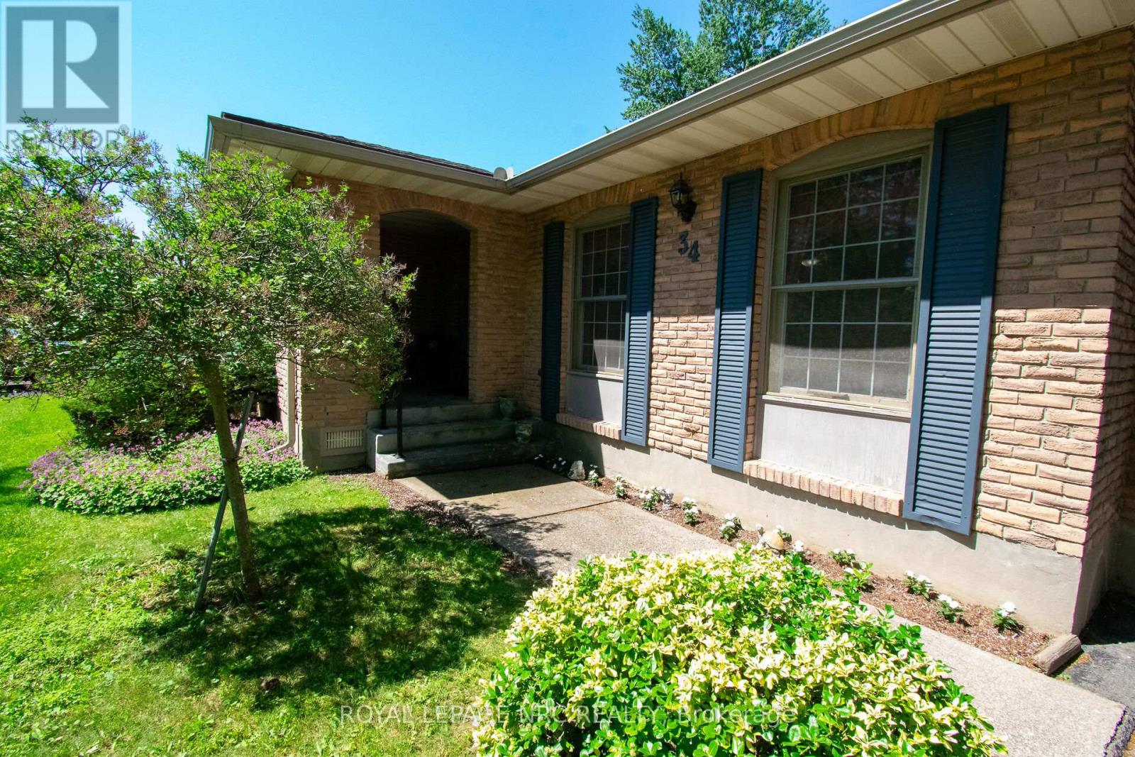 34 WOODINGTON PLACE - 2