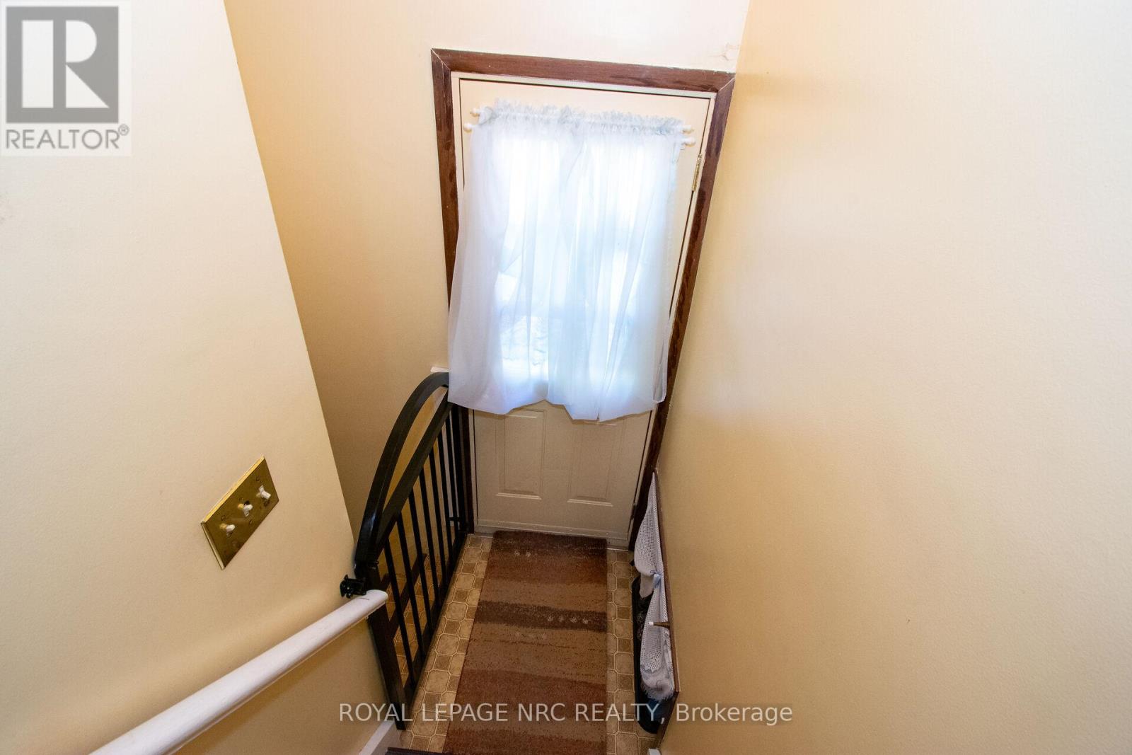 34 WOODINGTON PLACE - 37