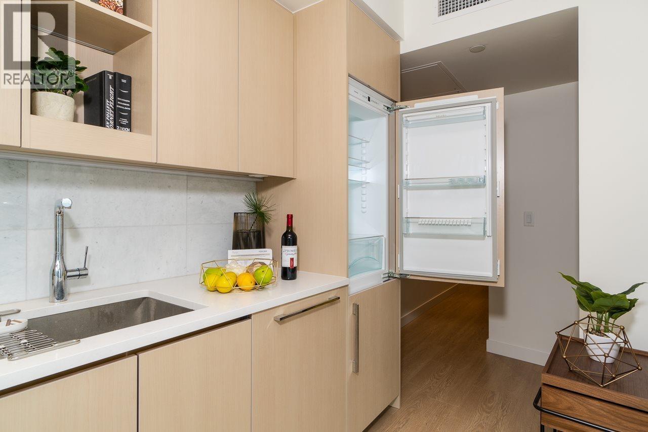 1081 87 NELSON STREET, Vancouver — photo 9