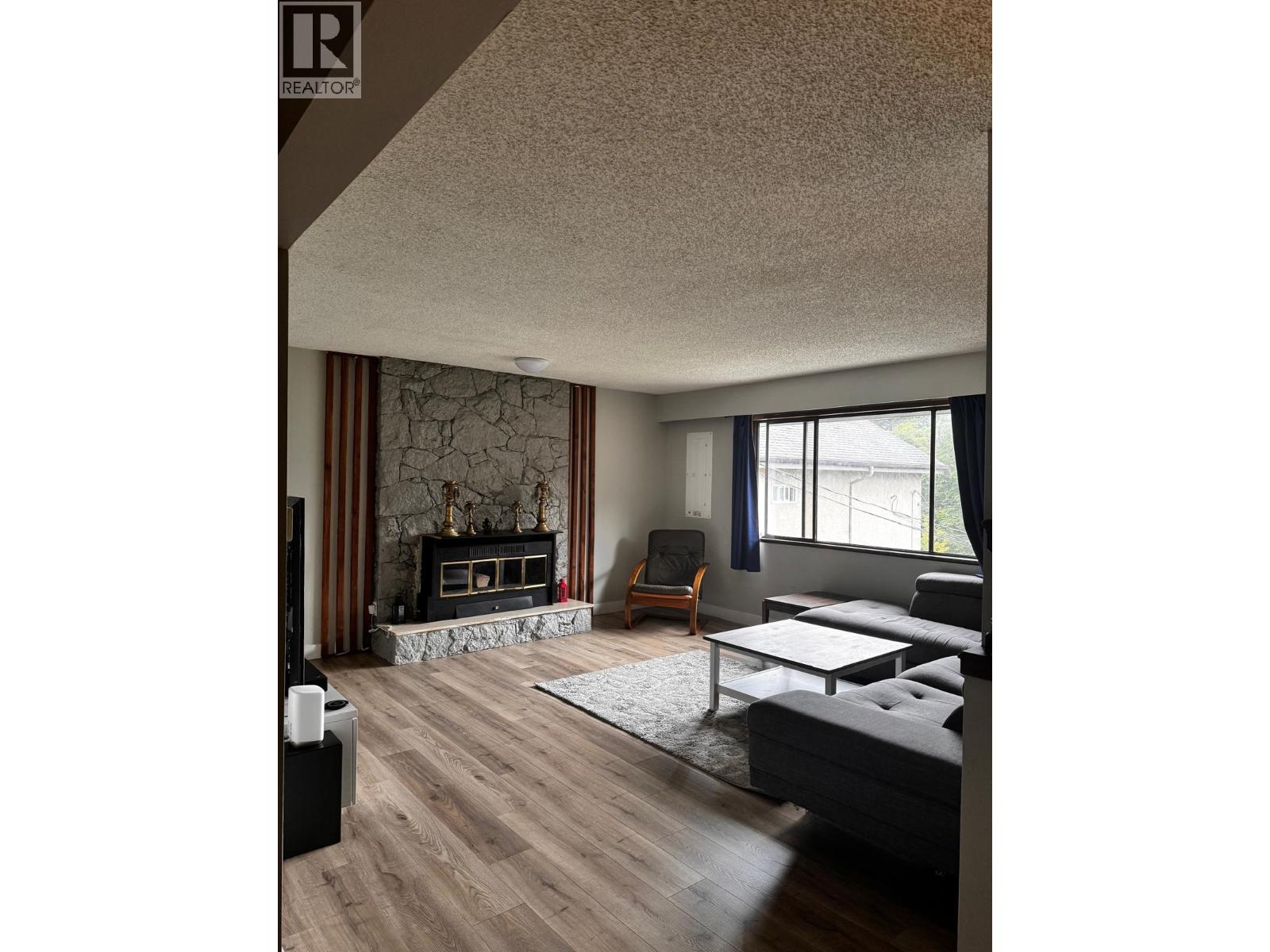 2205 NINTH AVENUE, New Westminster - Image 1