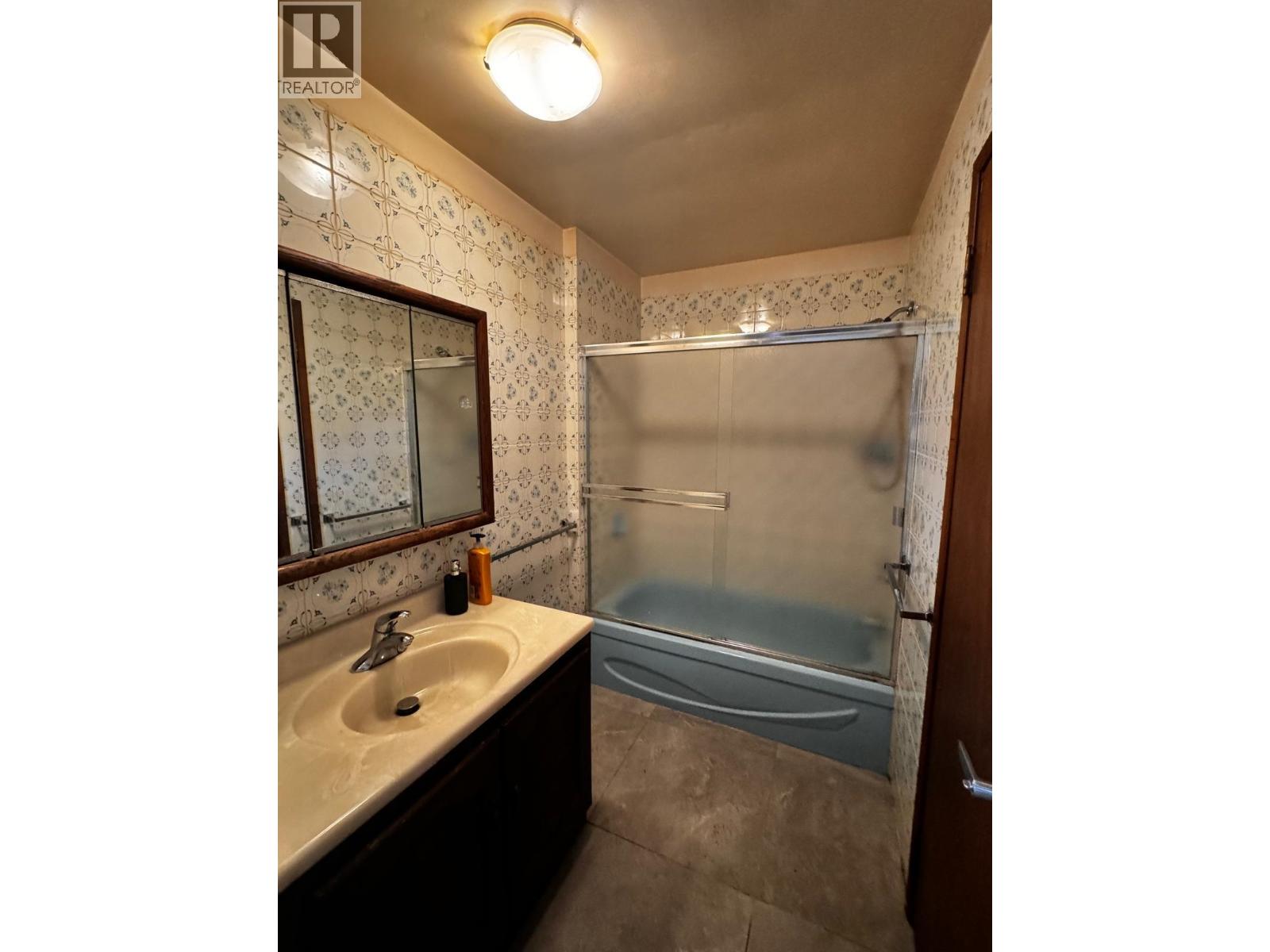 2205 NINTH AVENUE, New Westminster - Image 1