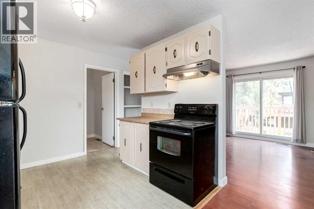 6, 4527 73 Street NW, Bowness, Calgary photo 2