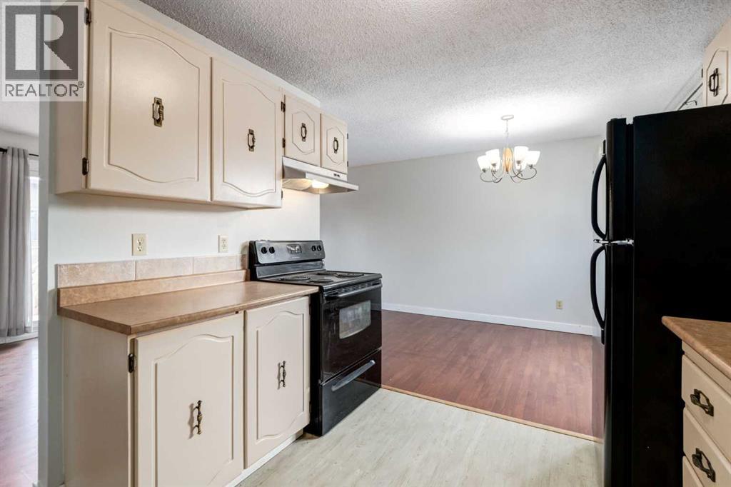 6, 4527 73 Street NW, Bowness, Calgary photo 3