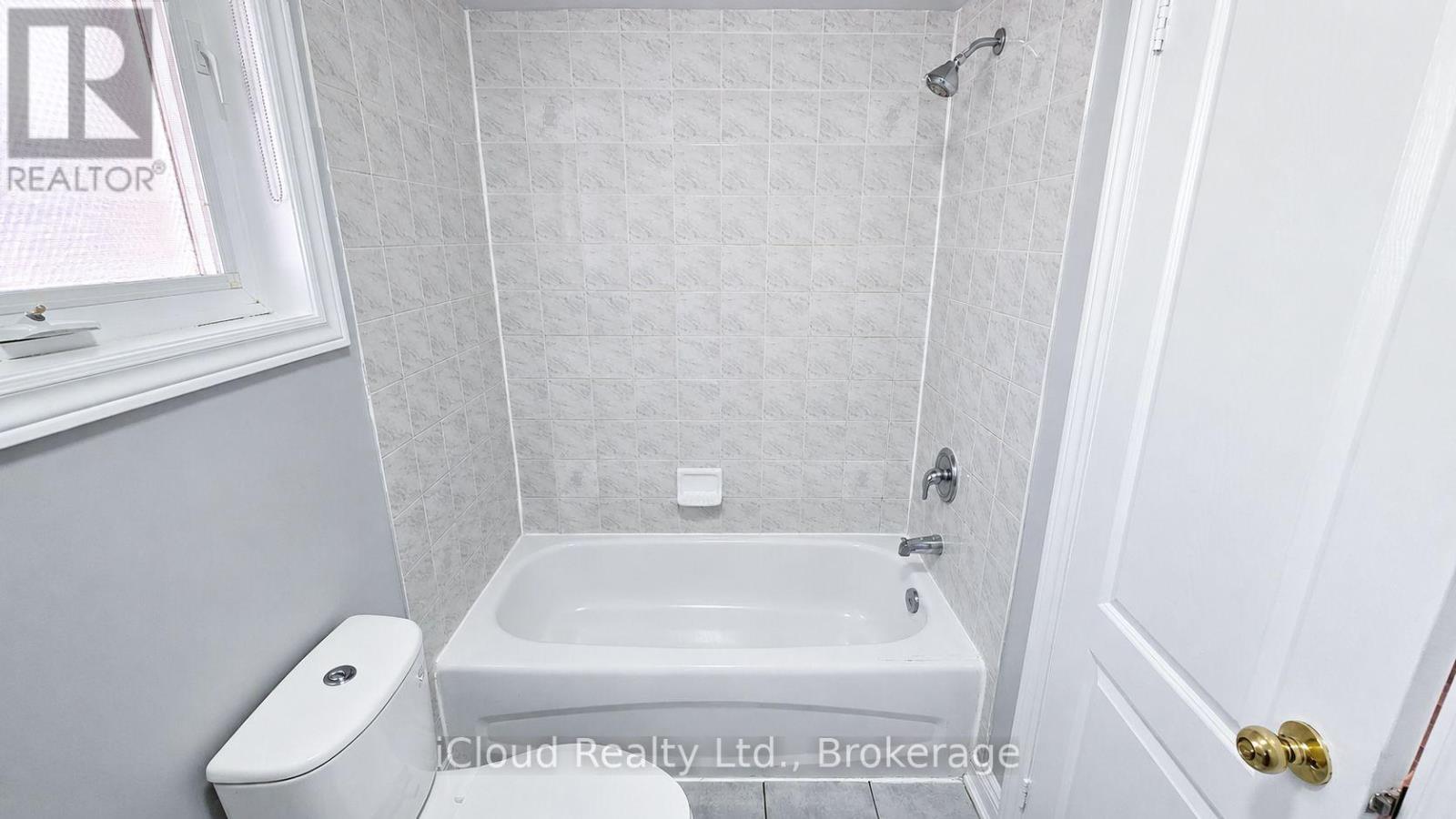 39 MANETT CRESCENT - 19
