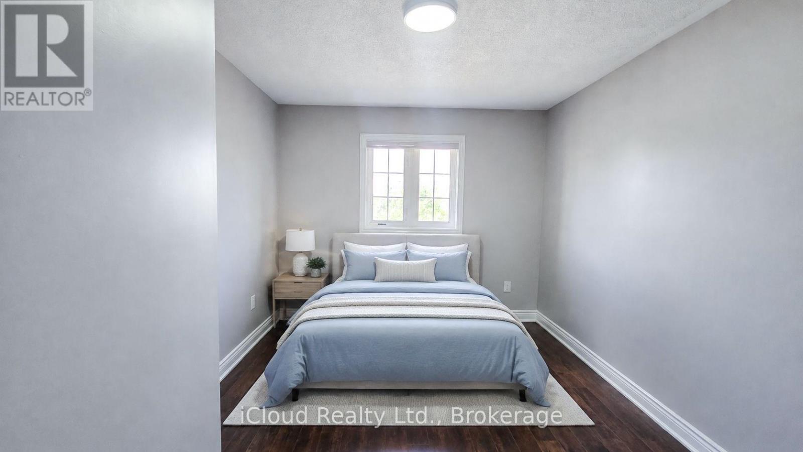 39 MANETT CRESCENT - 26