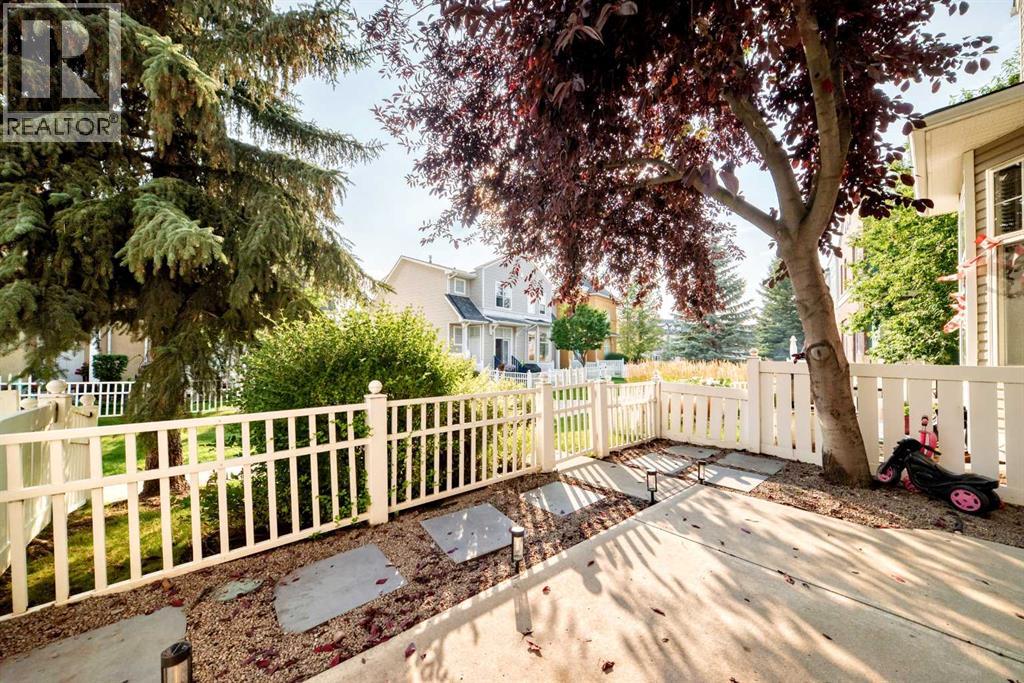 252 McKenzie Towne Link SE, McKenzie Towne, Calgary photo 3