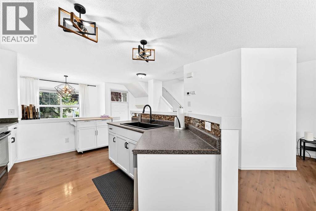 252 McKenzie Towne Link SE, McKenzie Towne, Calgary photo 5