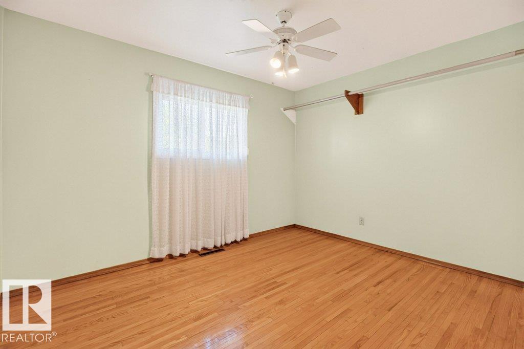 11042 152 ST NW - 23