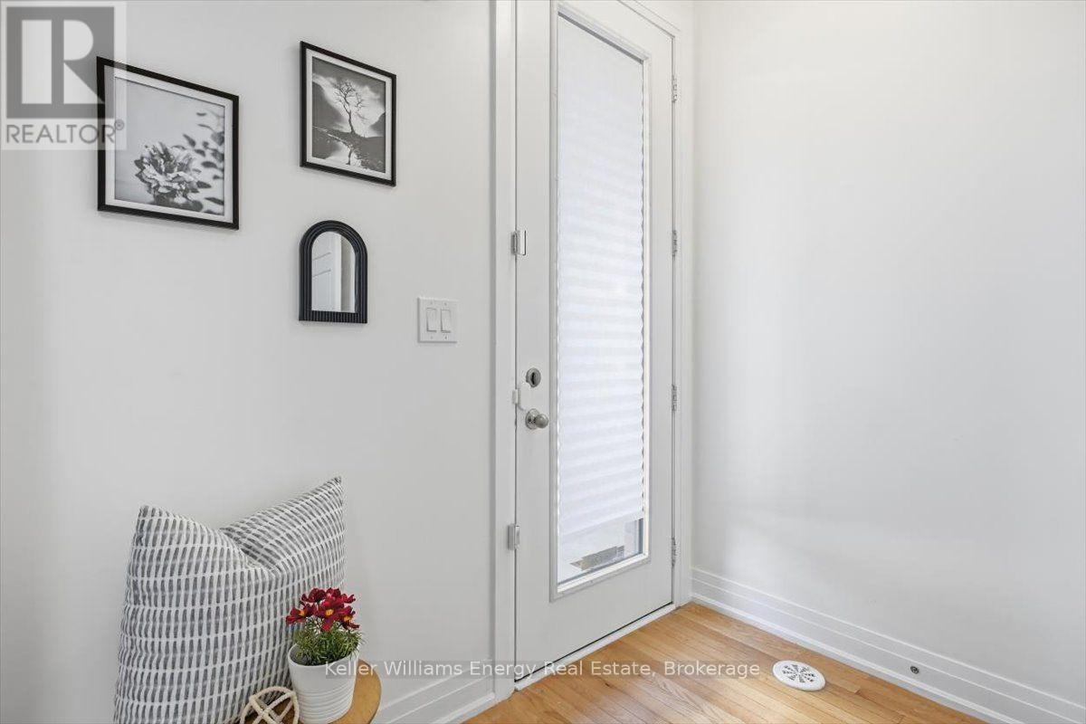 #65 721 LAWRENCE AVENUE W - 5