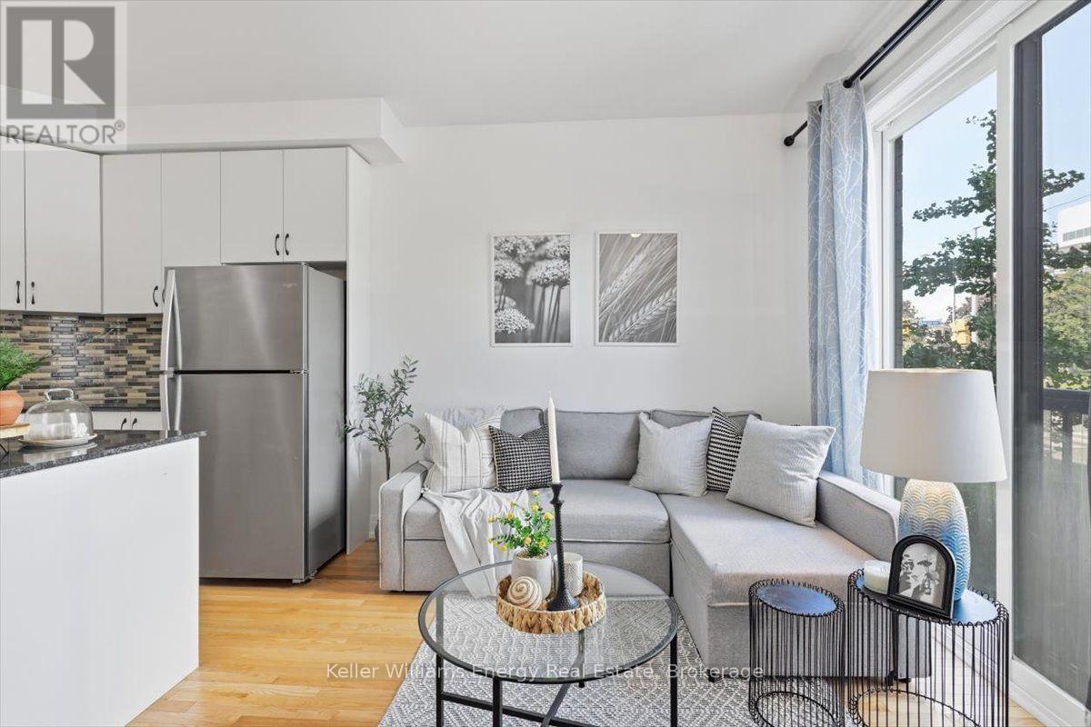 #65 721 LAWRENCE AVENUE W - 8