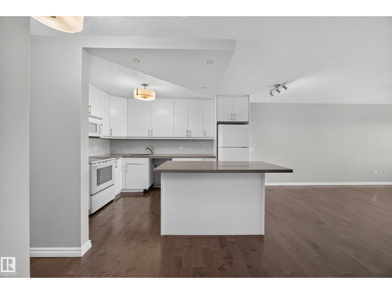 #803 10011 123 ST NW - 9