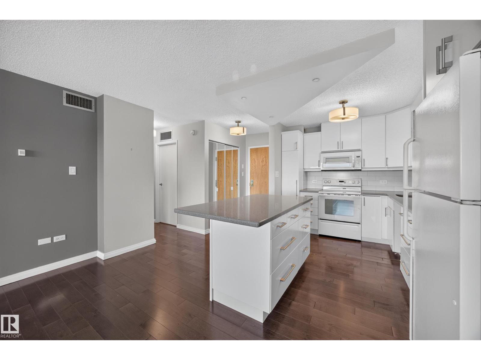 #803 10011 123 ST NW - 5
