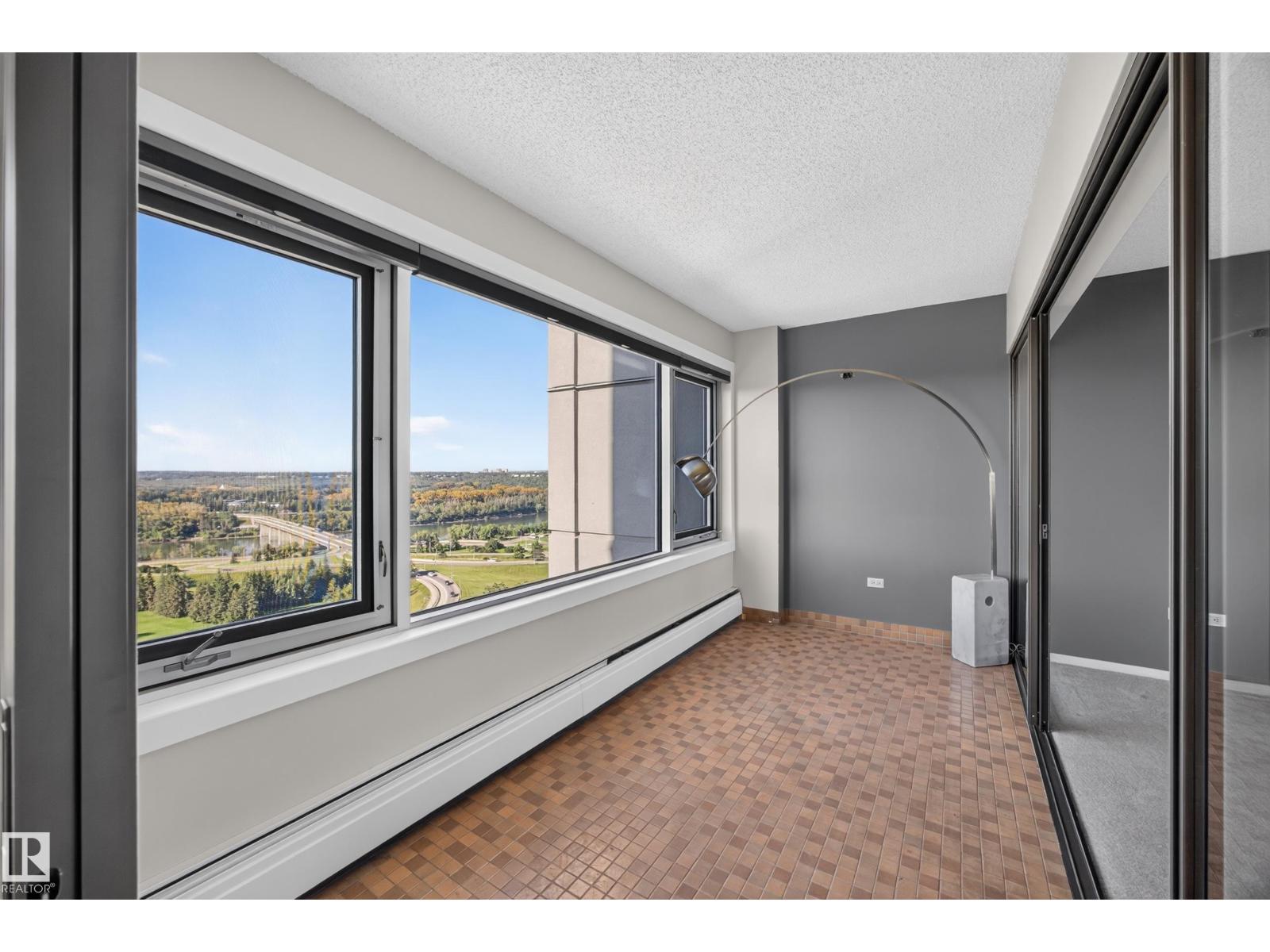 #803 10011 123 ST NW - 23