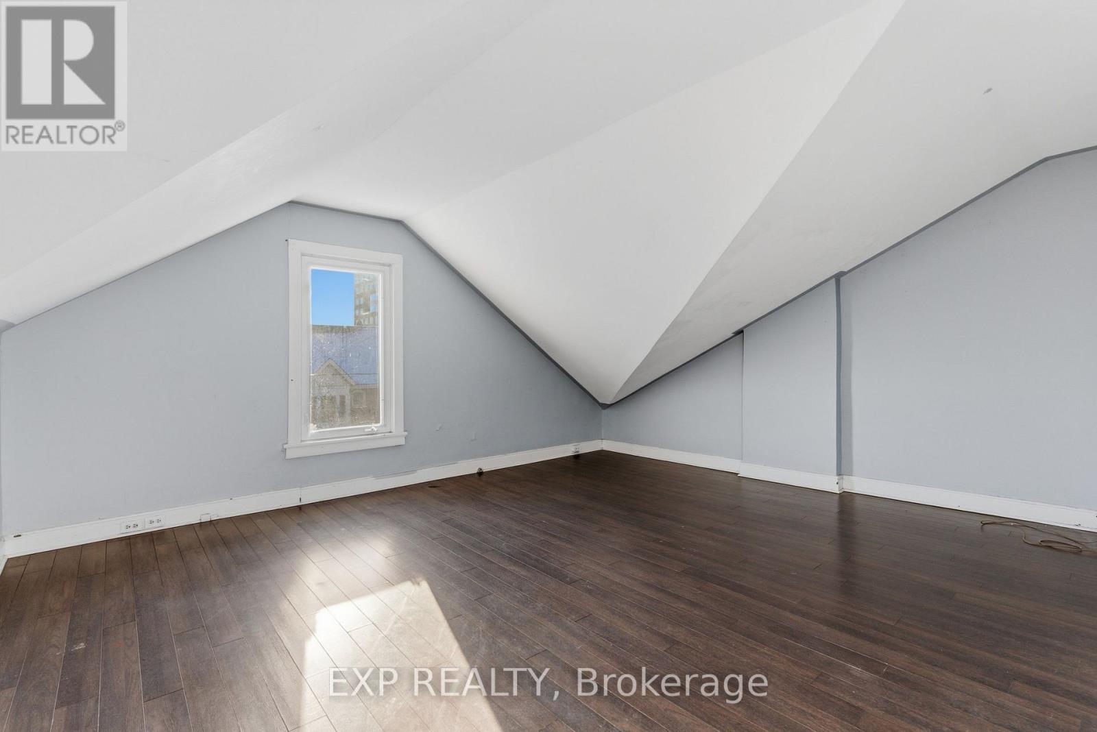 175 KING STREET - Image 38