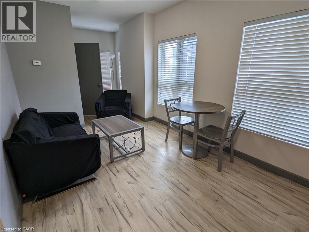 #263 258 SUNVIEW Street, Waterloo, Ontario, N2L3V9, Waterloo, Ontario — photo 4 of 5
