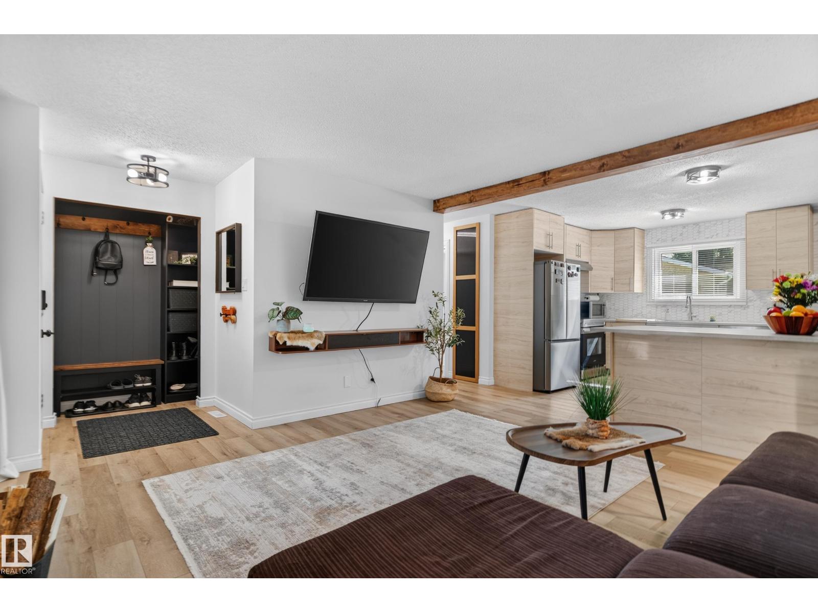 1931 145A AV NW, Fraser, Edmonton photo 1