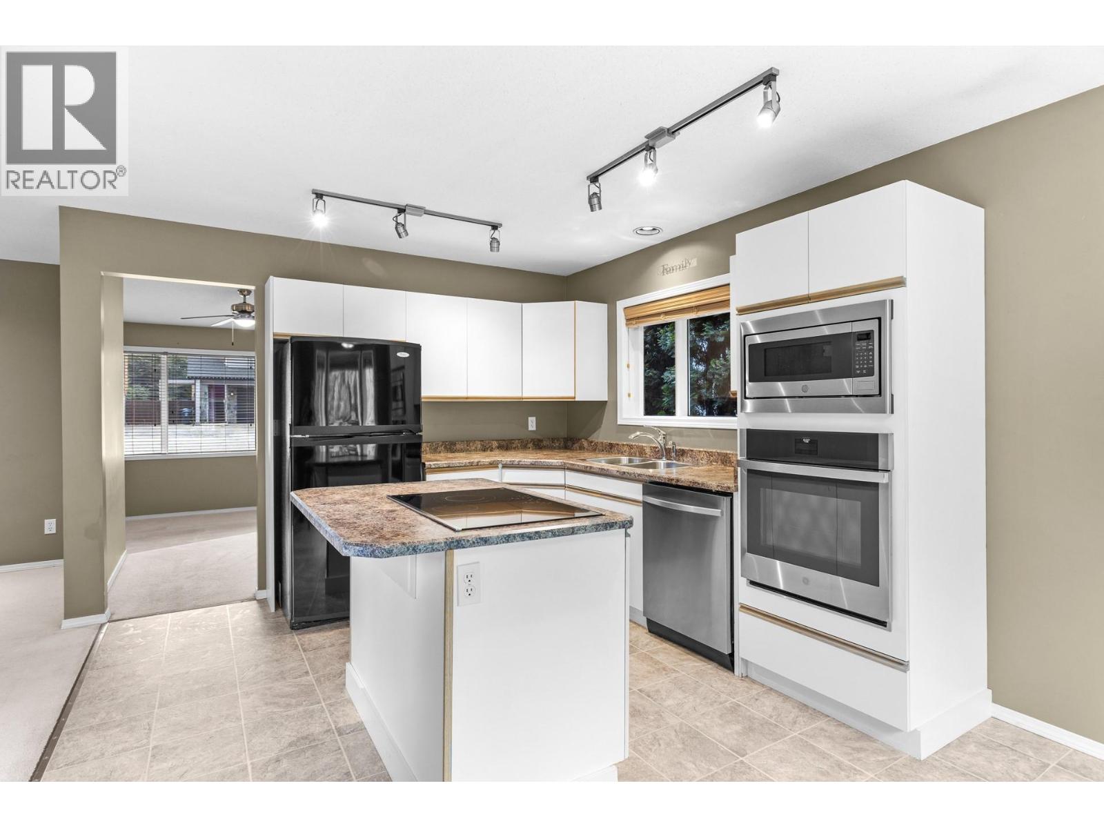 602 Willms Road, Kelowna