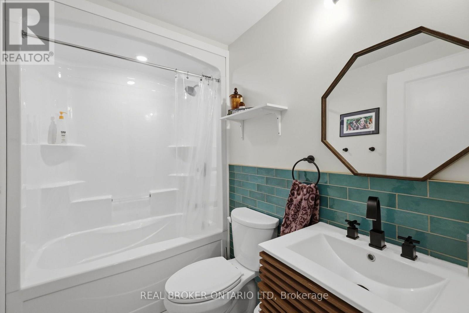 4 DORAL COURT - Image 29