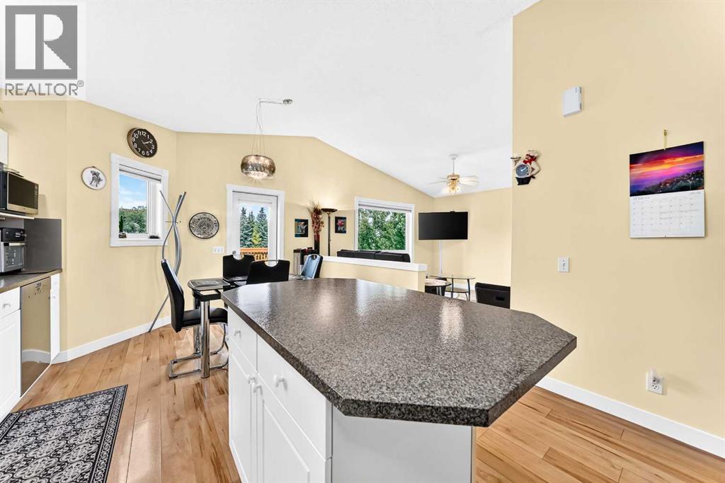 50 Somerside Manor SW, Somerset, Calgary photo 5