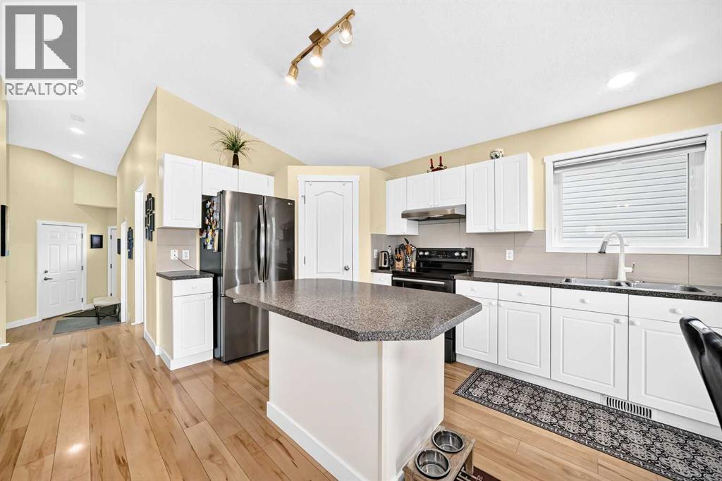 50 Somerside Manor SW, Somerset, Calgary photo 3