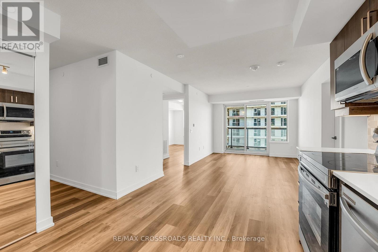 #1411 1480 BAYLY STREET - 15