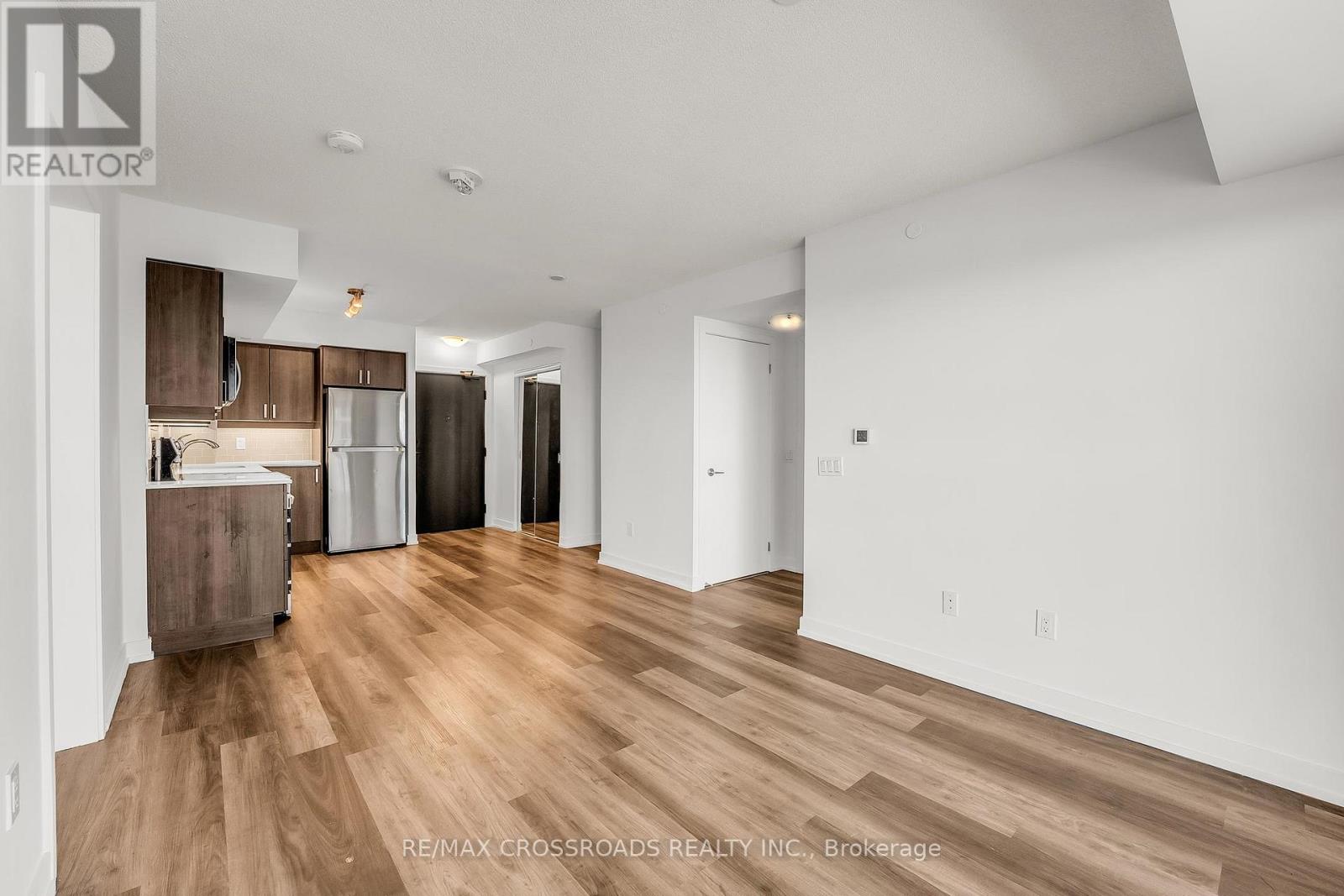 #1411 1480 BAYLY STREET - 21