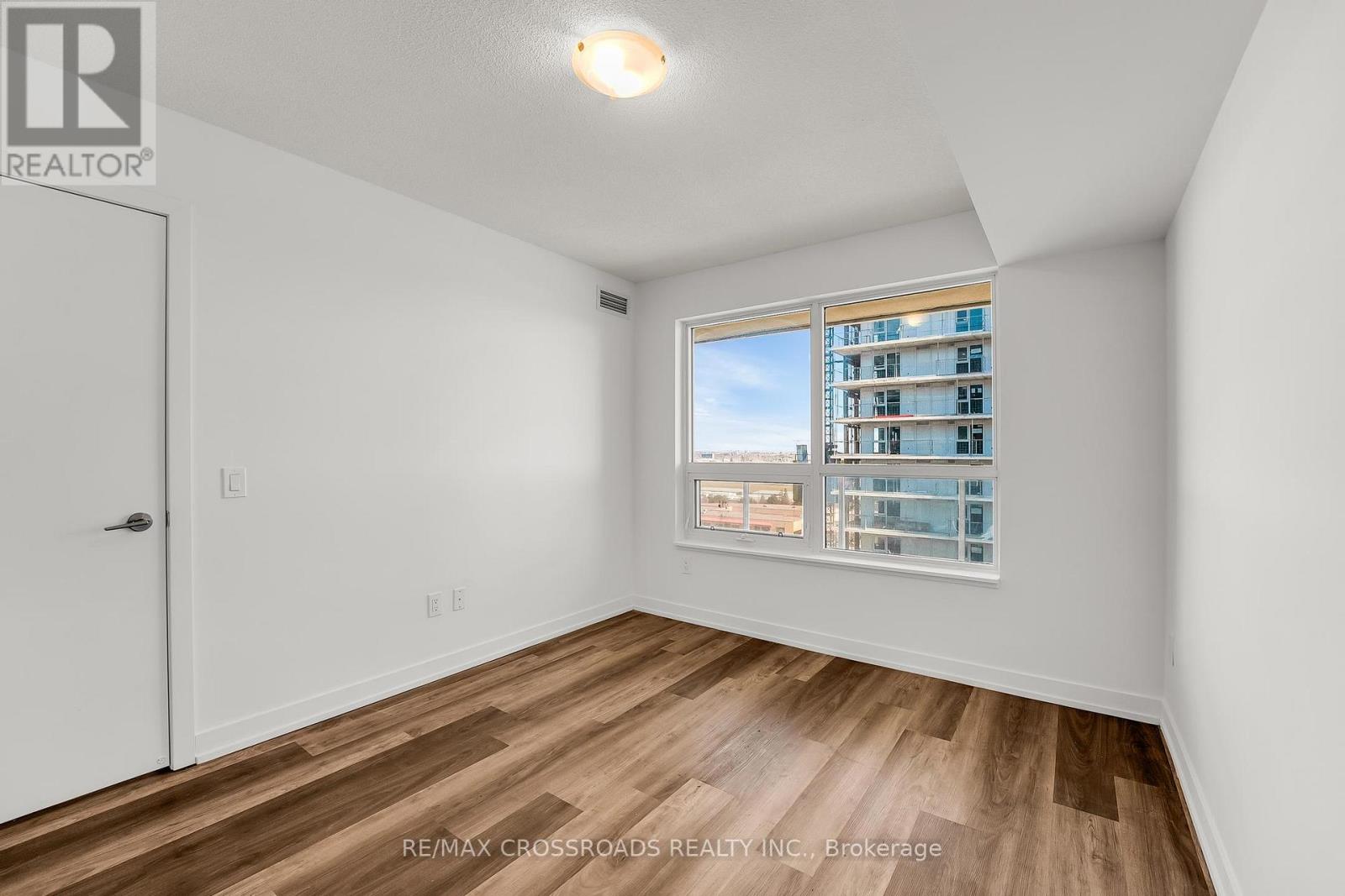 #1411 1480 BAYLY STREET - Image 24