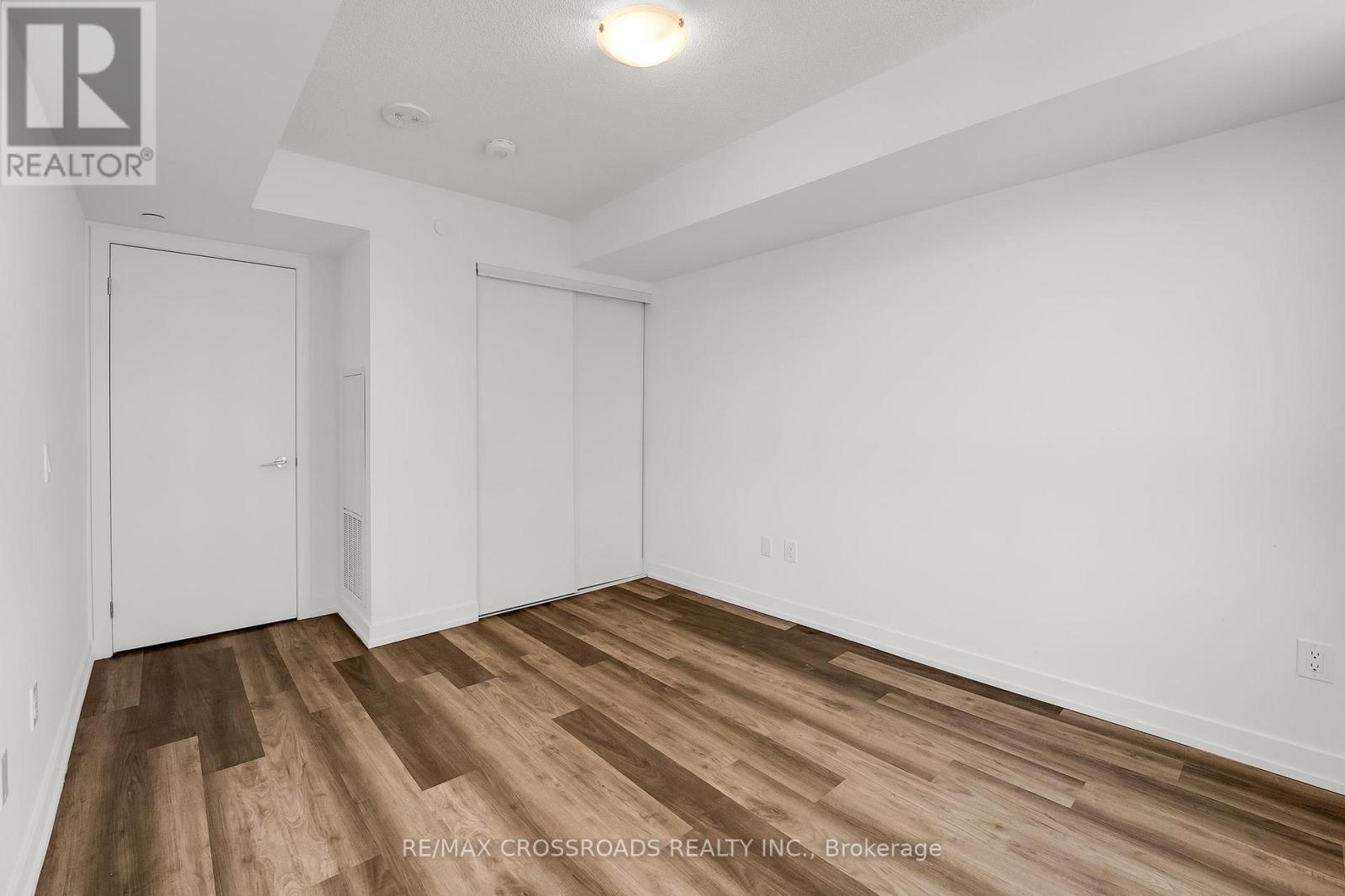 #1411 1480 BAYLY STREET - Image 32