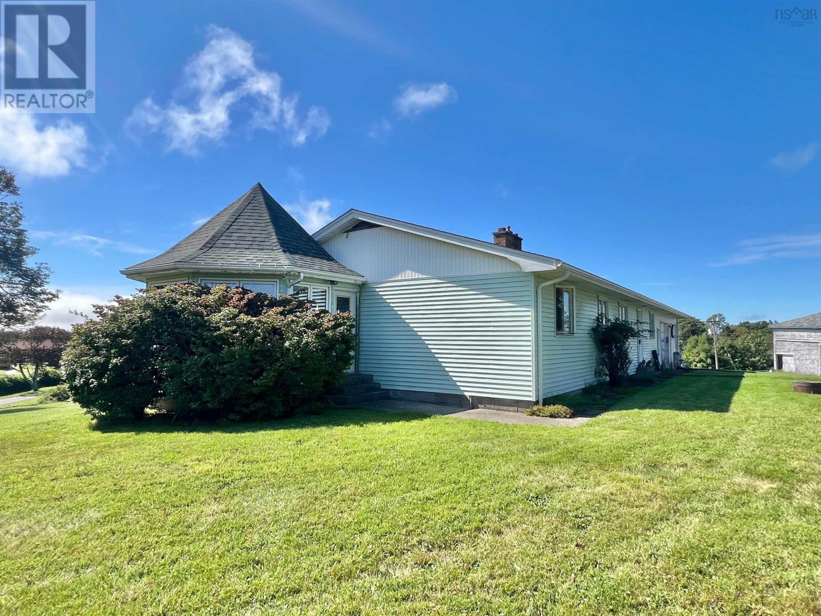 355 Pleasant Street - Image 32