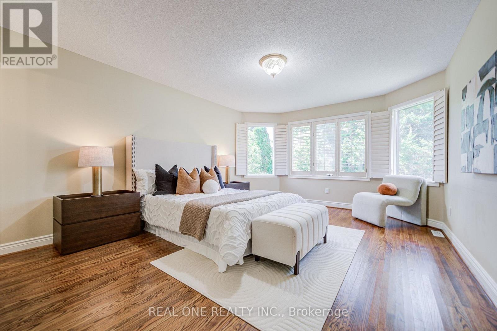 2025 BURBANK DRIVE - 31