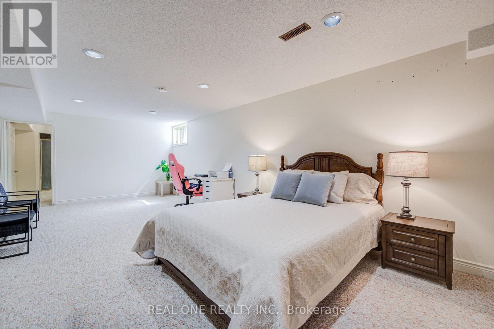 2025 BURBANK DRIVE - Image 47