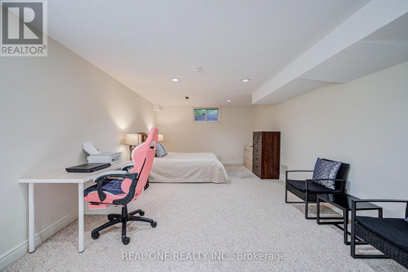 2025 BURBANK DRIVE - Image 46