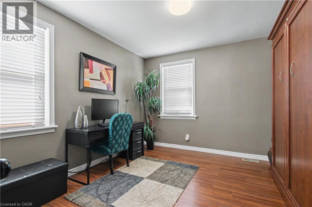 17 ATHLONE Road - Image 14