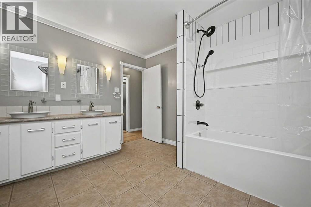 22118 HWY 669 - Image 12