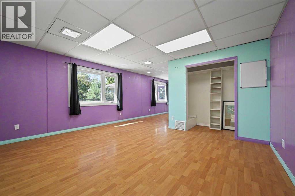 22118 HWY 669 - Image 25