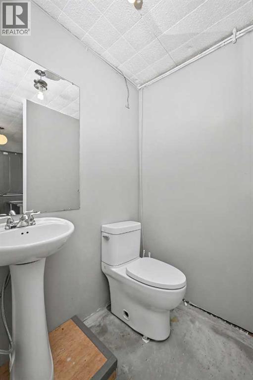 22118 HWY 669 - Image 20