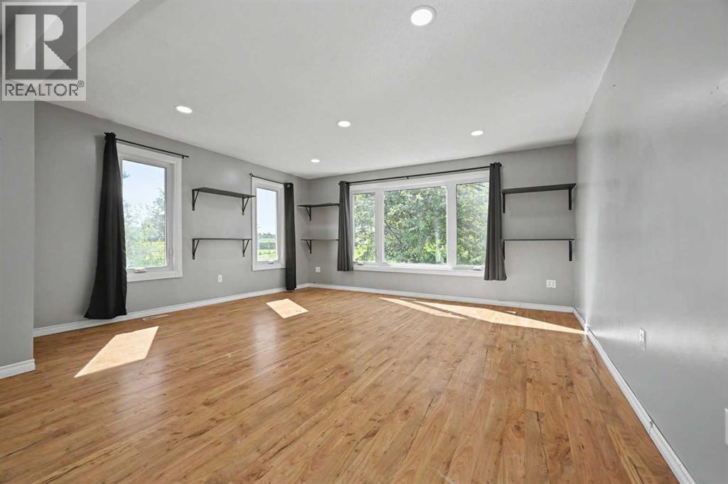 22118 HWY 669 - Image 11