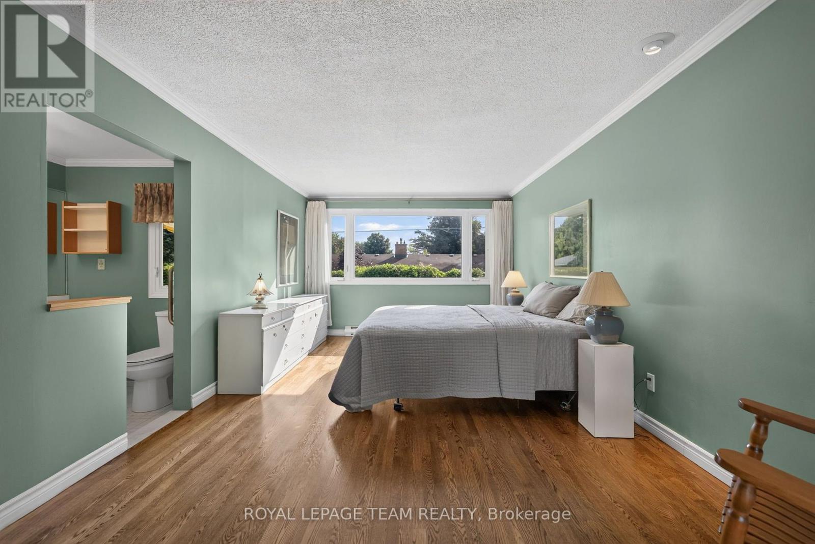 2713 DUPONT STREET - Image 24